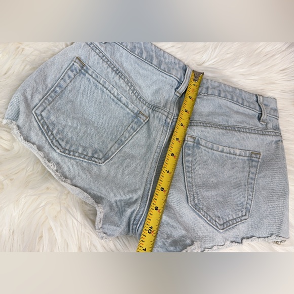 ‼️SALE‼️ PACSUN Women's High Rise Festival Light Denim Ripped Shorts, Size 22 - Picture 4 of 11